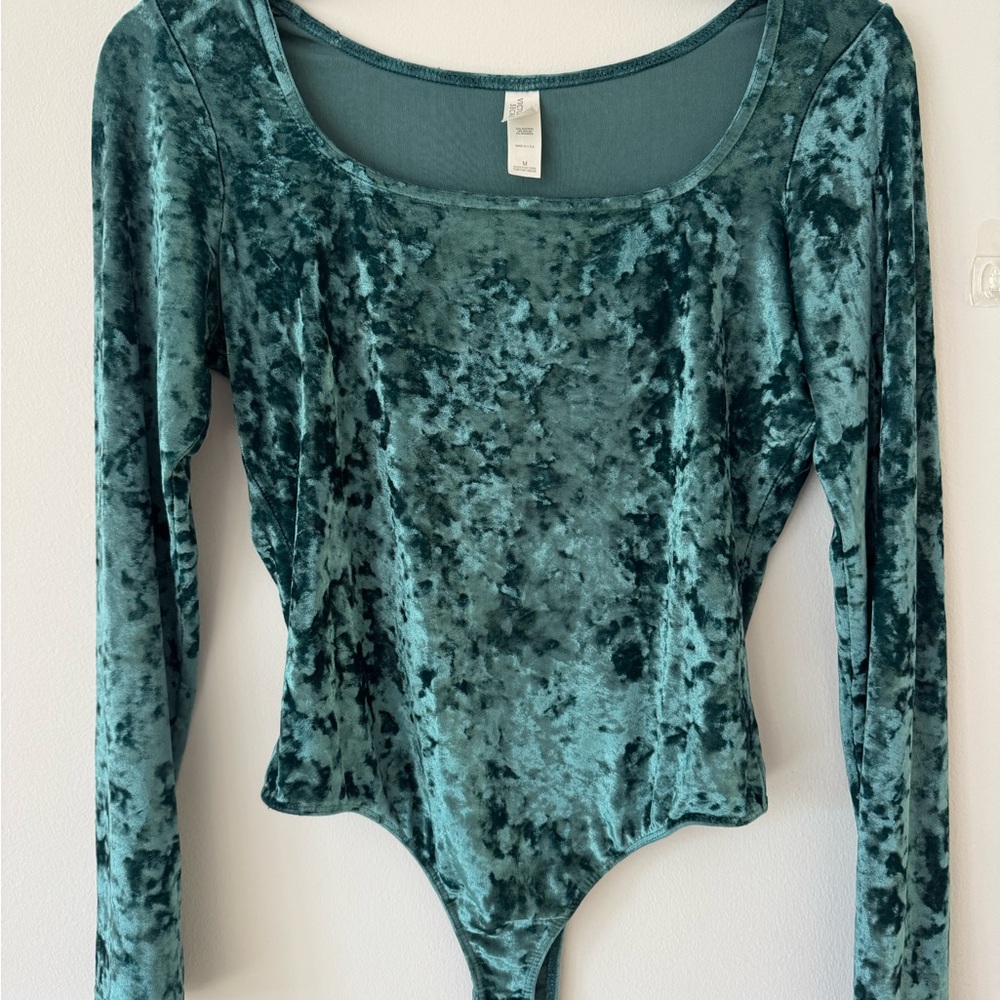 Vintage Victoria's Secret Emerald Green Crushed Velvet Scoop-Neck Bodysuit